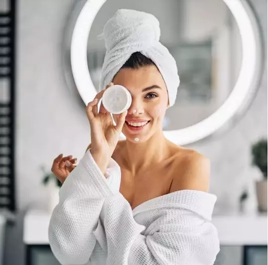  daily skincare routine ala Ashilla Zee eks blink berbagai sumber