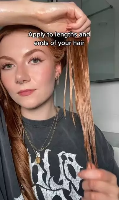 Cara lembutkan rambut kasar pakai oil mask dari 3 bahan alami Berbagai sumber