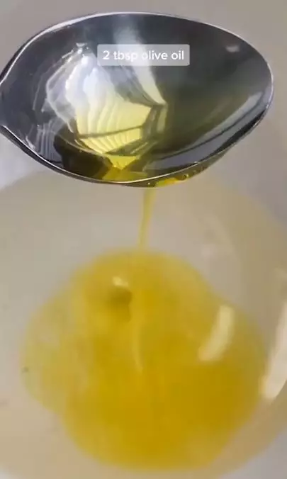 Trik atasi rambut kusut agar mudah diatur dan bebas kusam pakai 4 bahan dapur Berbagai sumber