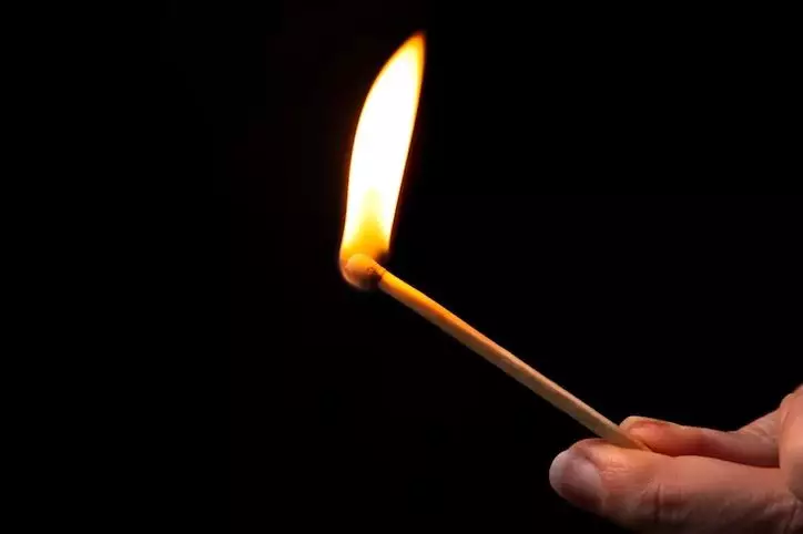 Trik mengatasi lem bulu mata kering dan menggumpal pakai 1 alat rumahan Berbagai sumber Trik mengatasi lem bulu mata kering dan menggumpal pakai 1 alat rumahan Berbagai sumber