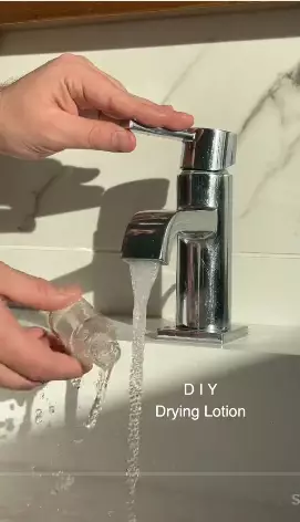  trik atasi jerawat berbagai sumber