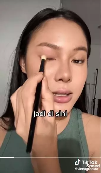 trik pakai eyeshadow hanya pakai 2 alat berbagai sumber trik pakai eyeshadow hanya pakai 2 alat berbagai sumber