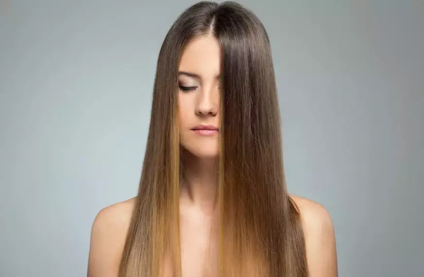 Perawatan meluruskan rambut Istimewa