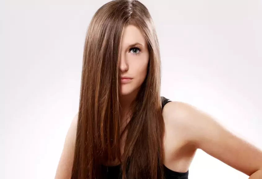 Perawatan meluruskan rambut Istimewa