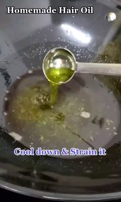 Cara atasi rontok pakai hair oil dari 1 jenis daun Berbagai sumber Cara atasi rontok pakai hair oil dari 1 jenis daun Berbagai sumber