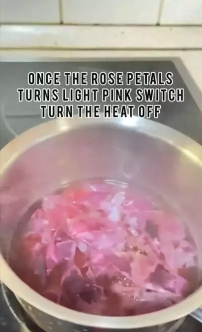 Cara membuat toner untuk dapatkan wajah glowing pakai 1 jenis bunga Berbagai sumber