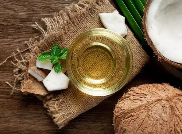 cara menebalkan bulu mata pakai bahan alami © 2023 brilio.net