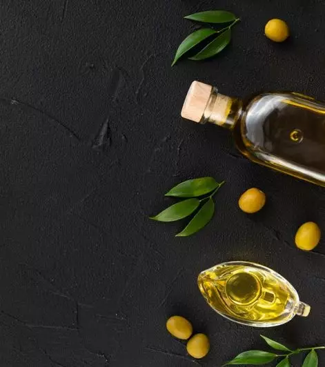 cara menebalkan bulu mata pakai bahan alami © 2023 brilio.net