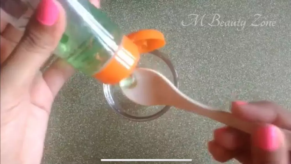 trik bikin gel eyeliner pakai 2 bahan alami © YouTube trik bikin gel eyeliner pakai 2 bahan alami © YouTube