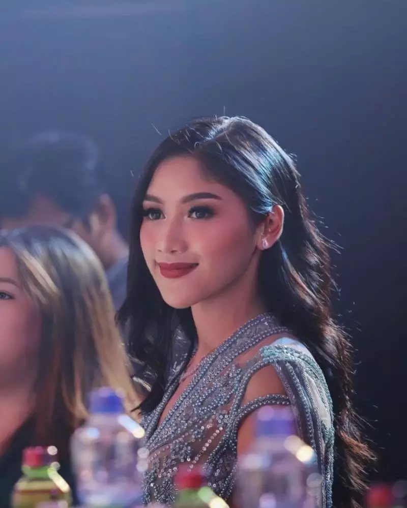 gaya Erina Gudono juri Puteri Indonesia 2023 © berbagai sumber