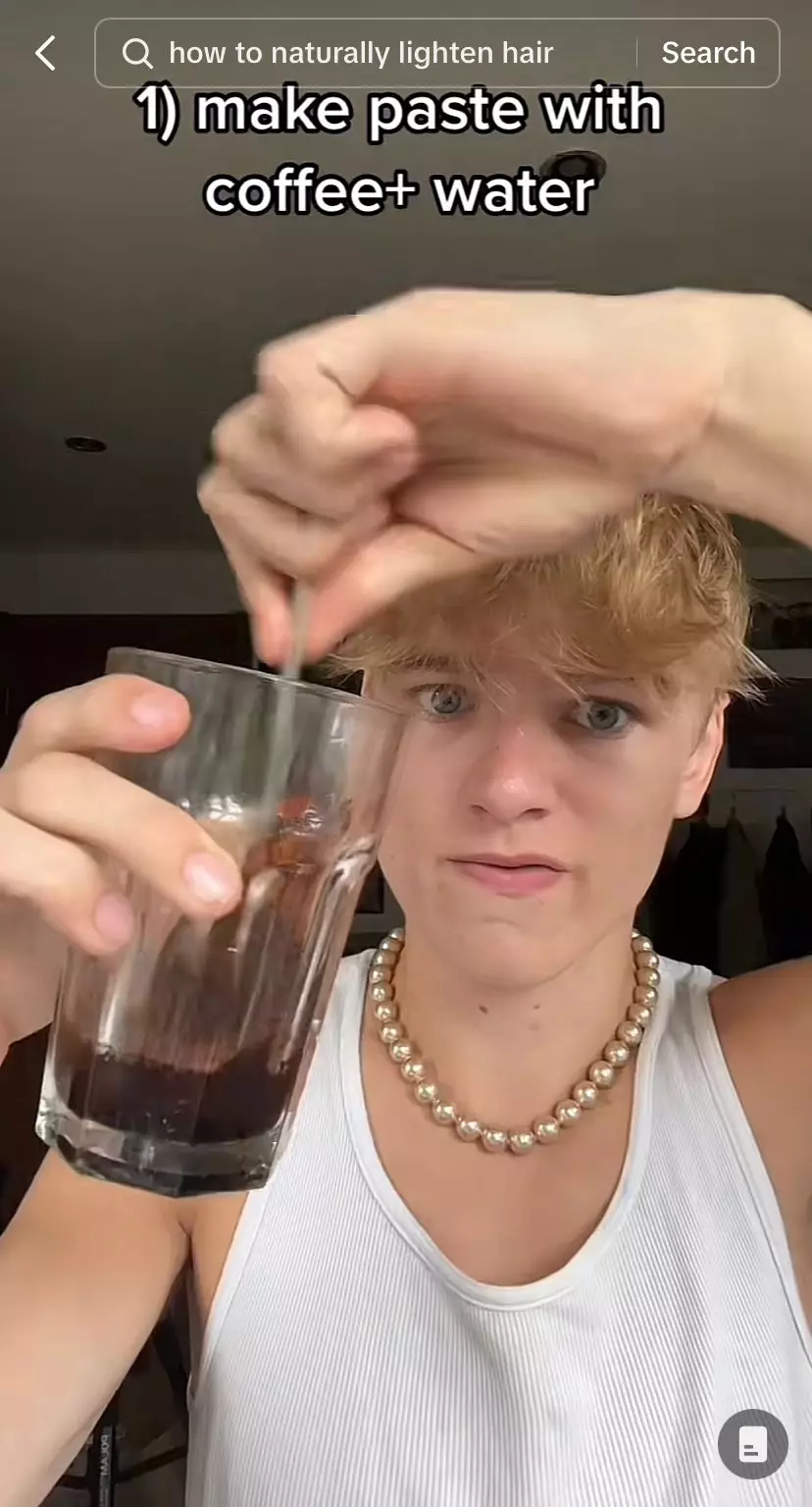 trik hitamkan rambut pakai 1 bahan alami © 2023 brilio.net