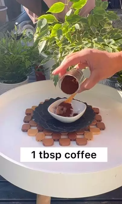 Trik memudarkan mata panda tanpa eye cream hanya pakai 1 bahan minuman Berbagai sumber Trik memudarkan mata panda tanpa eye cream hanya pakai 1 bahan minuman Berbagai sumber