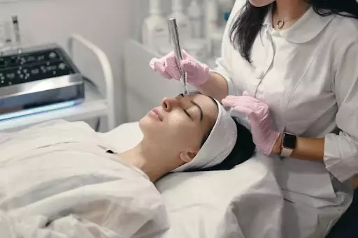 rahasia perawatan kulit ala Chintami Atmanegara © berbagai sumber rahasia perawatan kulit ala Chintami Atmanegara © berbagai sumber