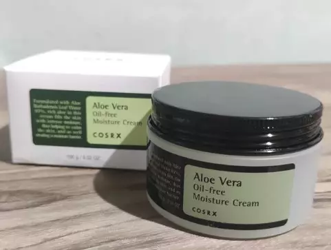 9 rekomendasi oil free moisturizer © 2023 berbagai sumber 9 rekomendasi oil free moisturizer © 2023 berbagai sumber