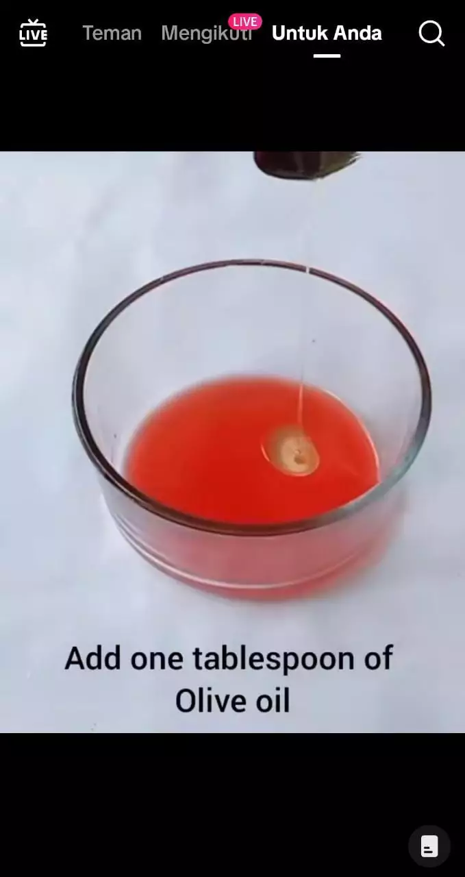 mengatasi keriput dan garis halus pakai toner antiaging dari 2 bahan dapur © 2023 brilio.net mengatasi keriput dan garis halus pakai toner antiaging dari 2 bahan dapur © 2023 brilio.net