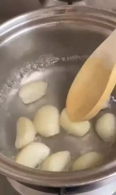 Cara membuat krim antikeriput pakai 1 jenis bumbu dapur Berbagai sumber Cara membuat krim antikeriput pakai 1 jenis bumbu dapur Berbagai sumber