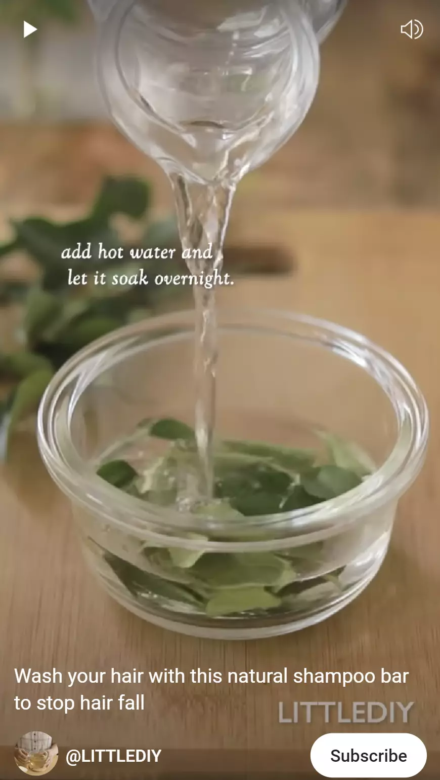 Trik cegah rambut tipis akibat kerontokan © 2023 brilio.net Trik cegah rambut tipis akibat kerontokan © 2023 brilio.net