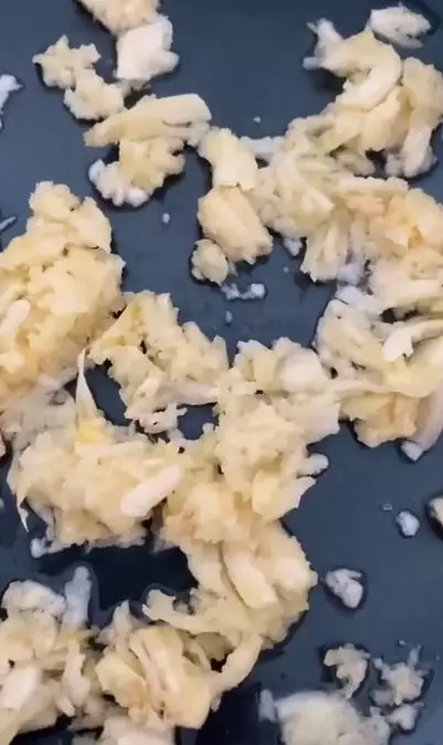 Cara melebatkan rambut tipis pakai masker dari 1 jenis bumbu dapur Berbagai sumber