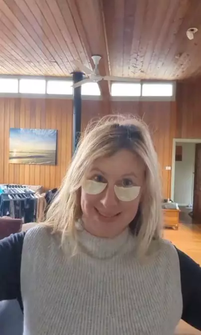 Trik membuat masker untuk atasi keriput sekitar mata pakai 2 bahan alami Berbagai sumber