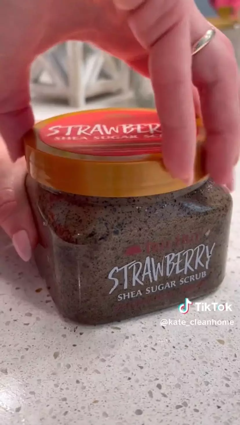 Nggak perlu spa ke salon trik bikin body scrub © 2023 berbagai sumber