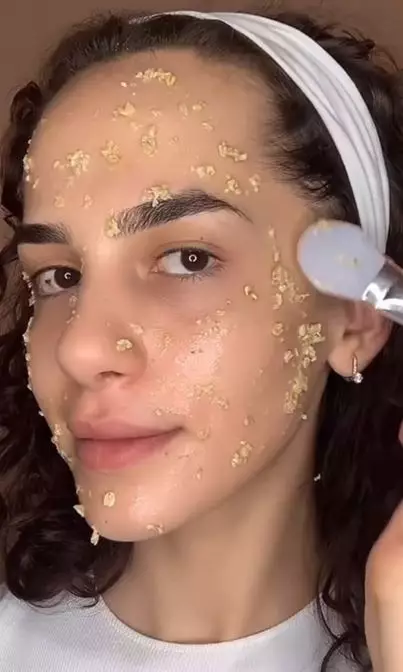 Cara mengatasi garis halus akibat kulit dehidrasi pakai masker dari 1 bahan makanan Berbagai sumber Cara mengatasi garis halus akibat kulit dehidrasi pakai masker dari 1 bahan makanan Berbagai sumber