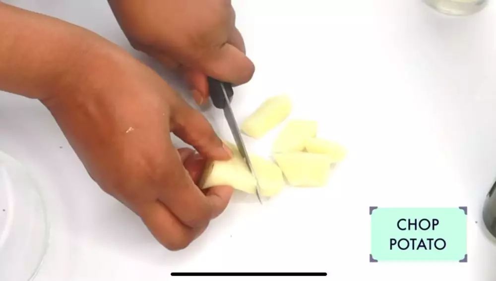 Trik samarkan kerutan di wajah secara alami Istimewa