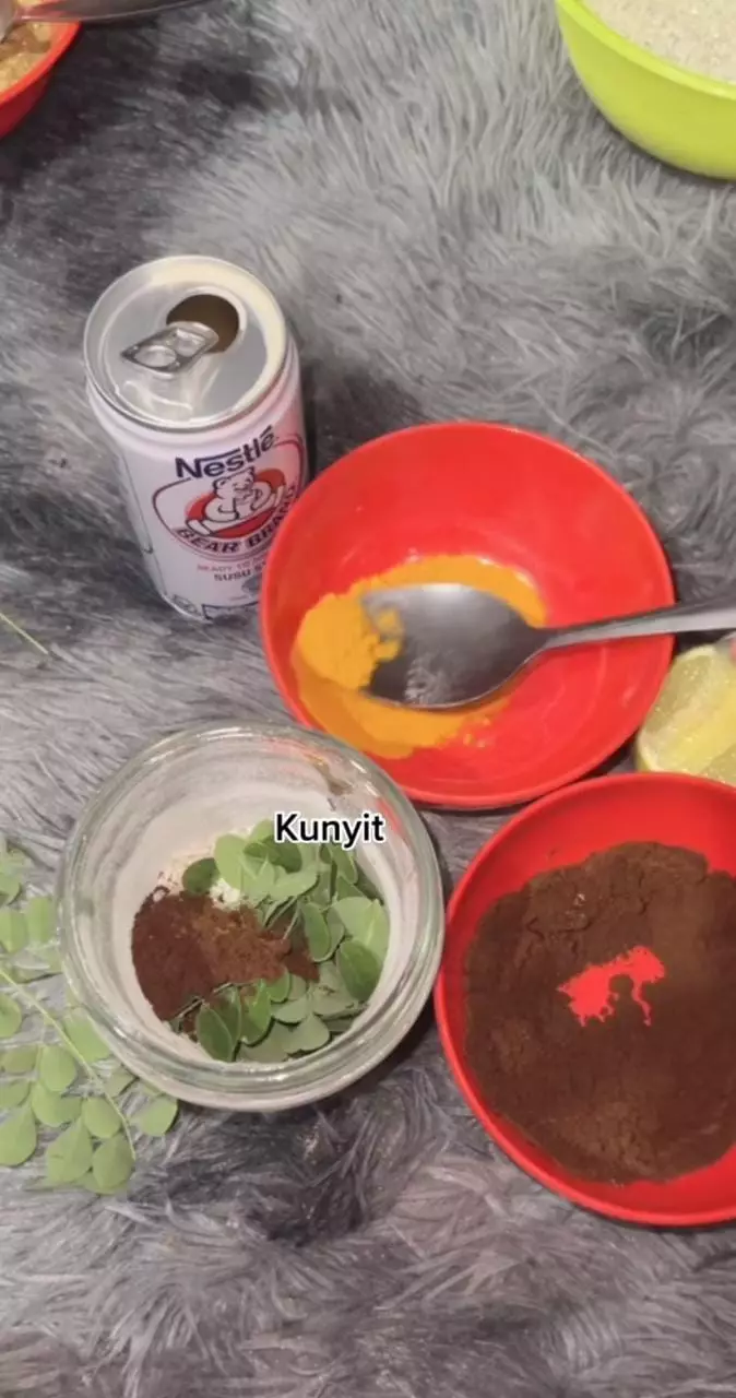 trik bikin lulur tradisional pakai 1 jenis daun © 2023 berbagai sumber trik bikin lulur tradisional pakai 1 jenis daun © 2023 berbagai sumber