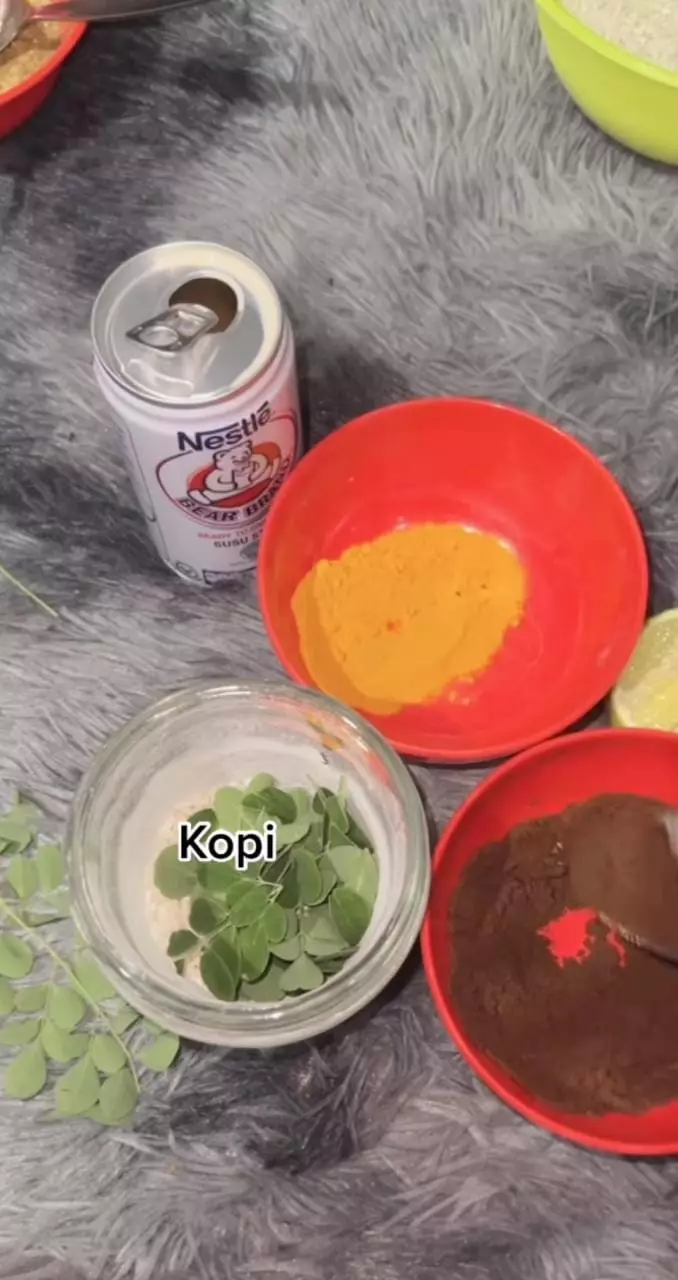 trik bikin lulur tradisional pakai 1 jenis daun © 2023 berbagai sumber trik bikin lulur tradisional pakai 1 jenis daun © 2023 berbagai sumber