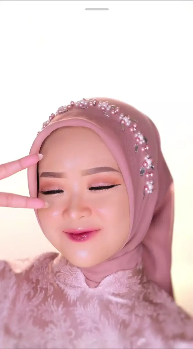 wisuda makeup cetar © TikTok