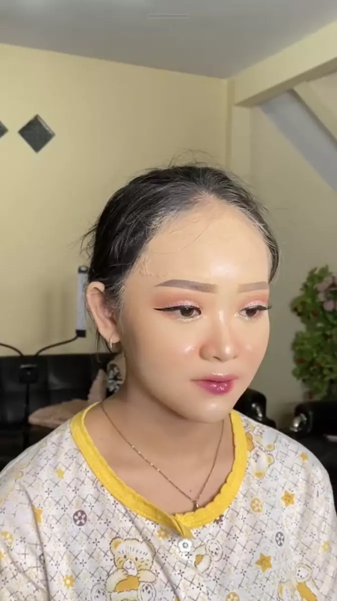 wisuda makeup cetar © TikTok