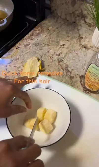 Trik menumbuhkan rambut tipis agar lebih lebat pakai 1 jenis buah Berbagai sumber