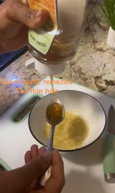 Trik menumbuhkan rambut tipis agar lebih lebat pakai 1 jenis buah Berbagai sumber