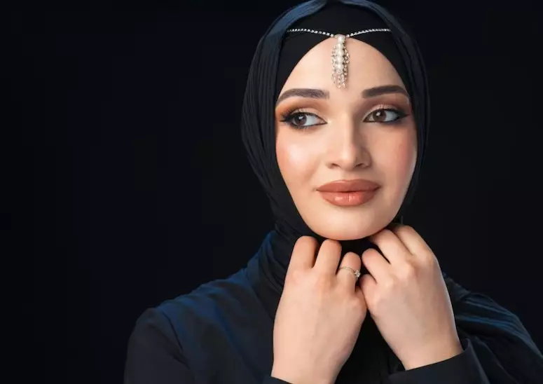 9 langkah makeup Arabian look © freepik.com