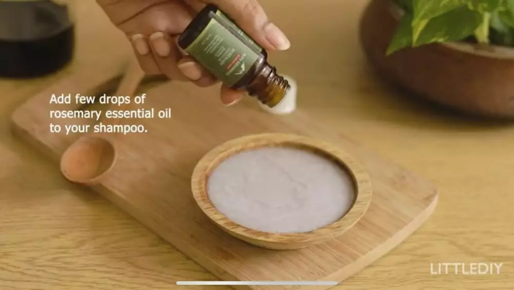 trik melebatkan rambut tipis pakai 1 jenis minyak alami © 2023 berbagai sumber