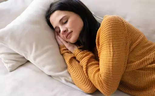 kelebihan pakai minyak lavender untuk kecantikan © 2023 brilio.net kelebihan pakai minyak lavender untuk kecantikan © 2023 brilio.net