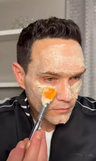 Trik atasi kemerahan pada kulit sensitif pakai masker dari 1 bahan makanan Berbagai sumber Trik atasi kemerahan pada kulit sensitif pakai masker dari 1 bahan makanan Berbagai sumber