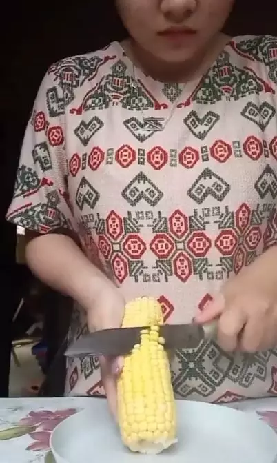 Cara menghilangkan bekas cacar dan jerawat pakai masker dari 1 jenis sayur Berbagai sumber