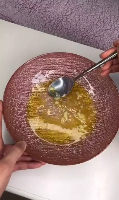 Cara menumbuhkan rambut rontok pakai deep conditioner dari 3 bahan alami Berbagai sumber Cara menumbuhkan rambut rontok pakai deep conditioner dari 3 bahan alami Berbagai sumber