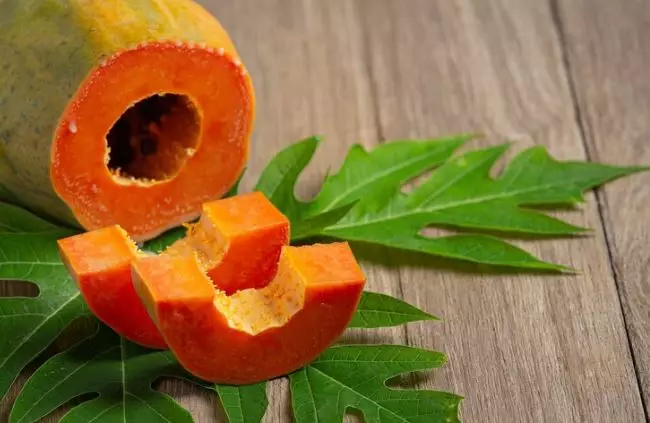 Trik menumbuhkan rambut sulit panjang pakai 1 jenis daun Berbagai sumber