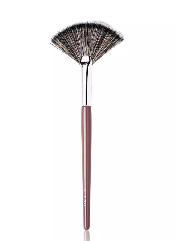 macam alat makeup dan cara menggunakannya © berbagai sumber