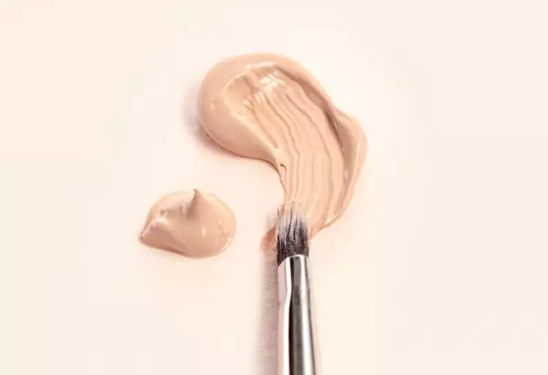 perlengkapan makeup yang wajib dimiliki pemula Istimewa