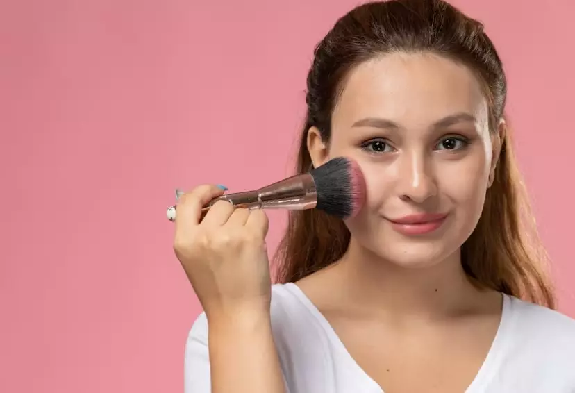 perlengkapan makeup yang wajib dimiliki pemula Istimewa