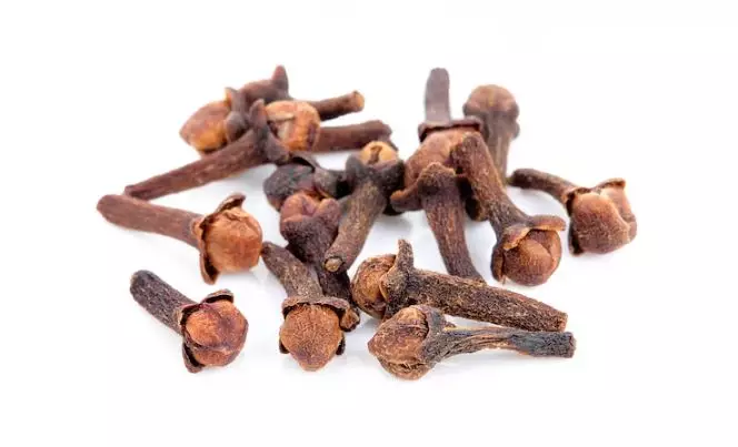 Trik mengatasi rambut keriting yang mengembang pakai masker dari 1 jenis rempah Berbagai sumber