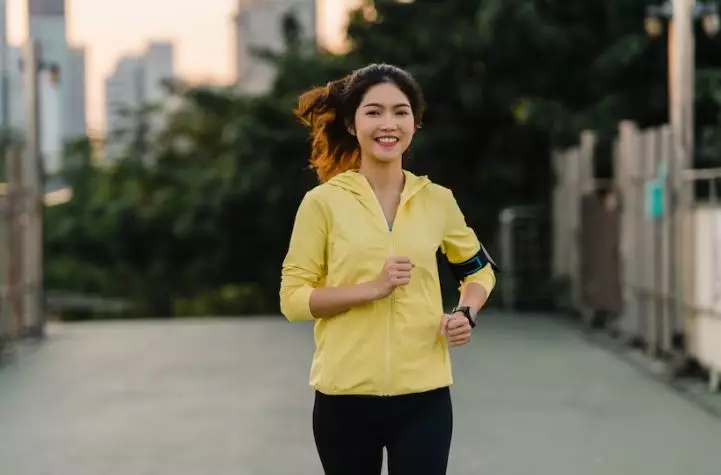 perawatan wajah ala Adinia Wirasti berbagai sumber perawatan wajah ala Adinia Wirasti berbagai sumber