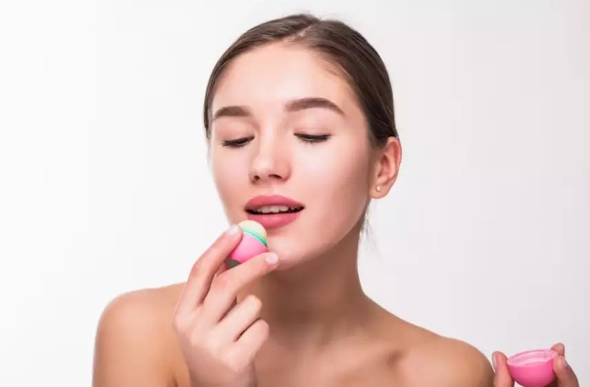 9 langkah penggunaan skincare untuk kulit kusam © freepik.com