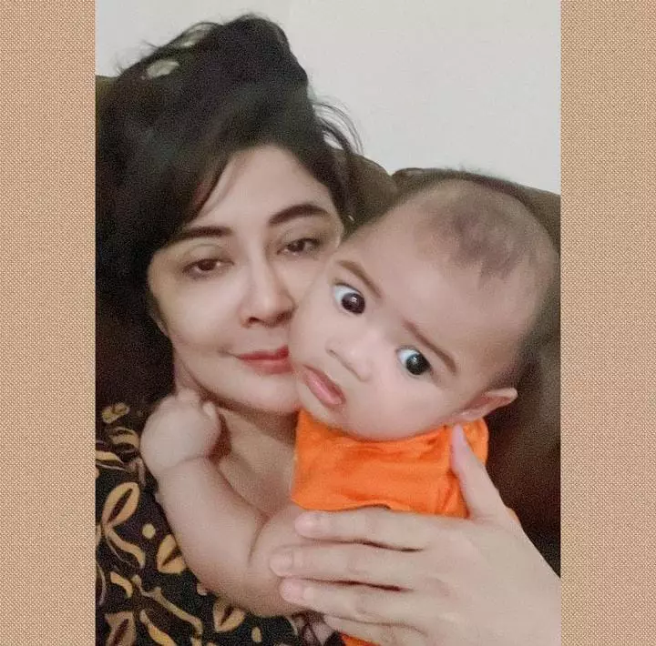 Potret tanpa makeup 9 pedangdut koplo saat momong anak © 2023 brilio.net