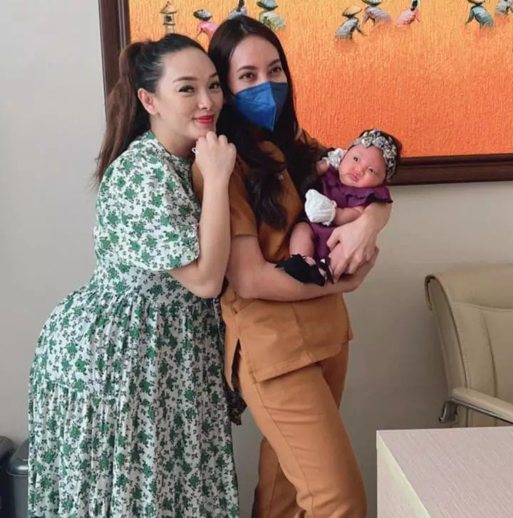 Potret tanpa makeup 9 pedangdut koplo saat momong anak © 2023 brilio.net