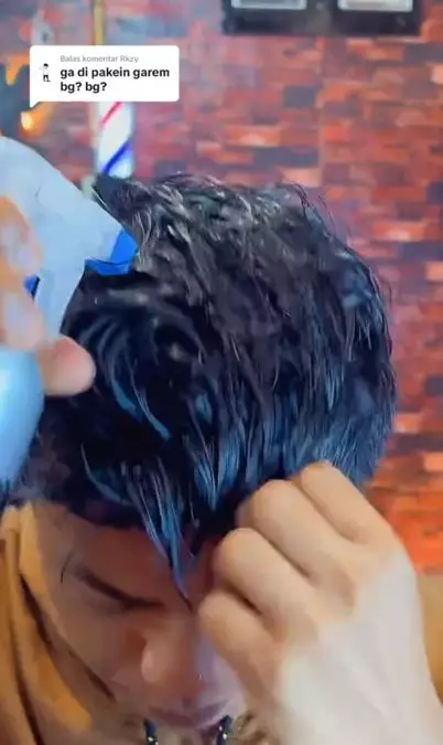 Trik merontokkan ketombe membandel pakai 1 bahan dapur Berbagai sumber