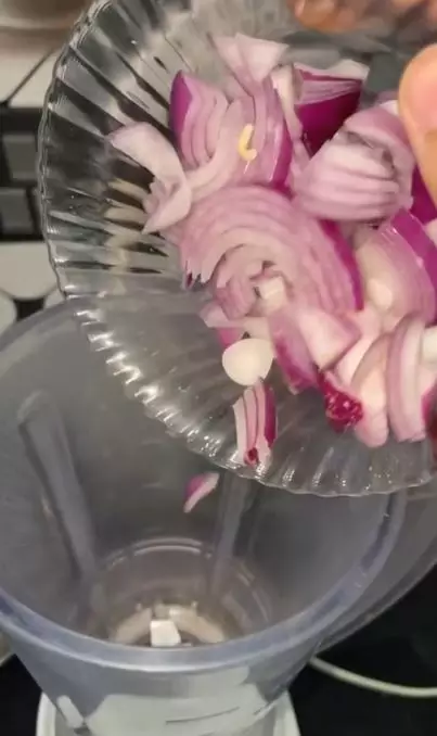 Cara tumbuhkan rambut rontok sekitar dahi pakai 1 jenis bumbu dapur Berbagai sumber