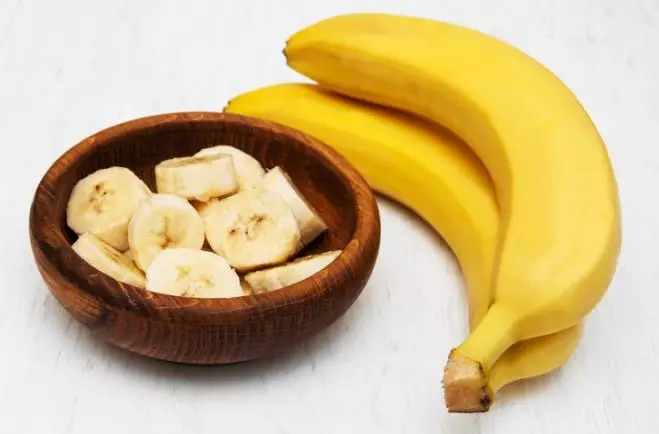 Cara memperkuat akar rambut agar bebas rontok pakai 2 jenis buah Berbagai sumber